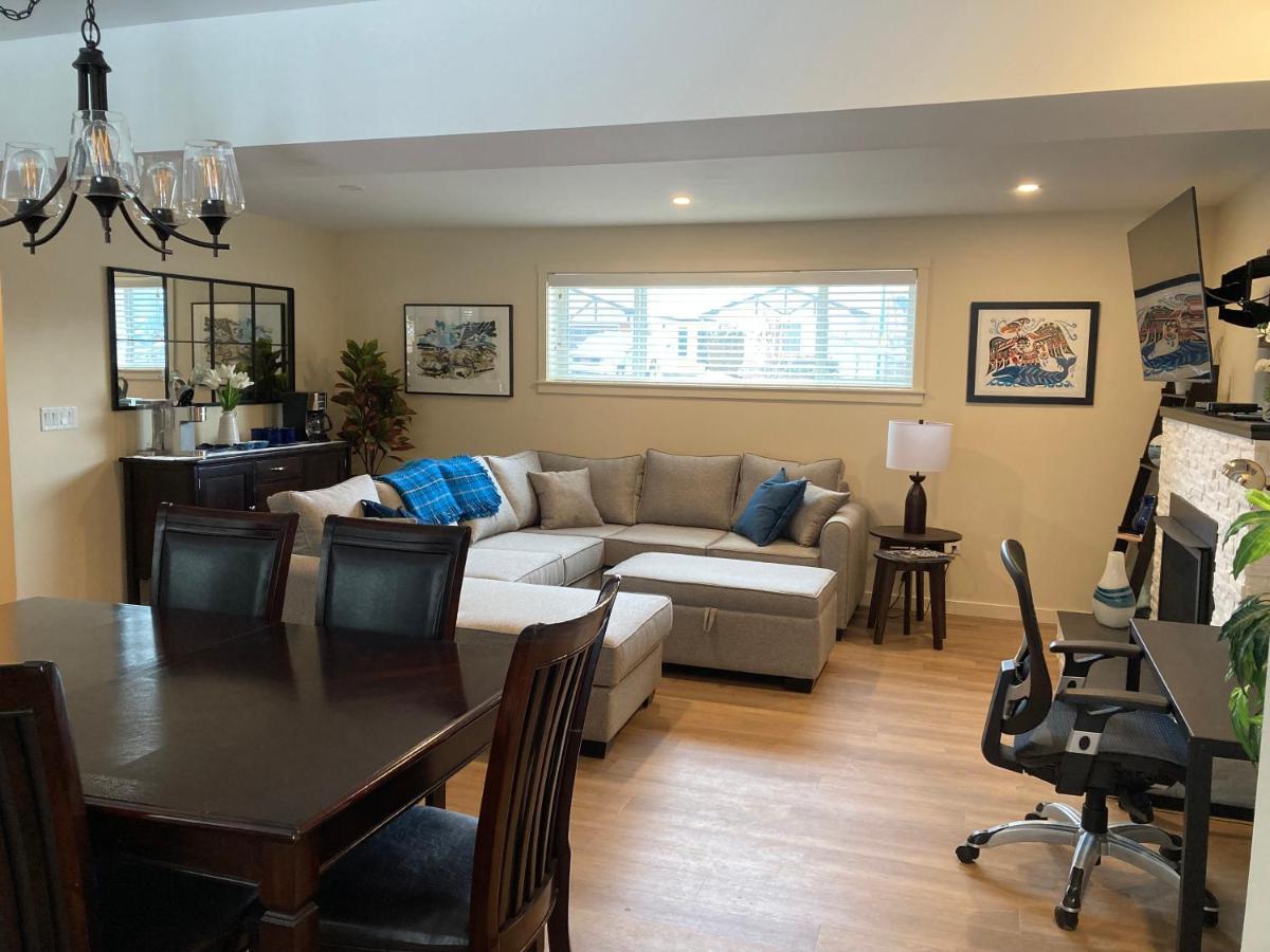 Bright Poolside Walkout Two Bedroom Basement Suite In The Okanagan 彭蒂克顿 外观 照片